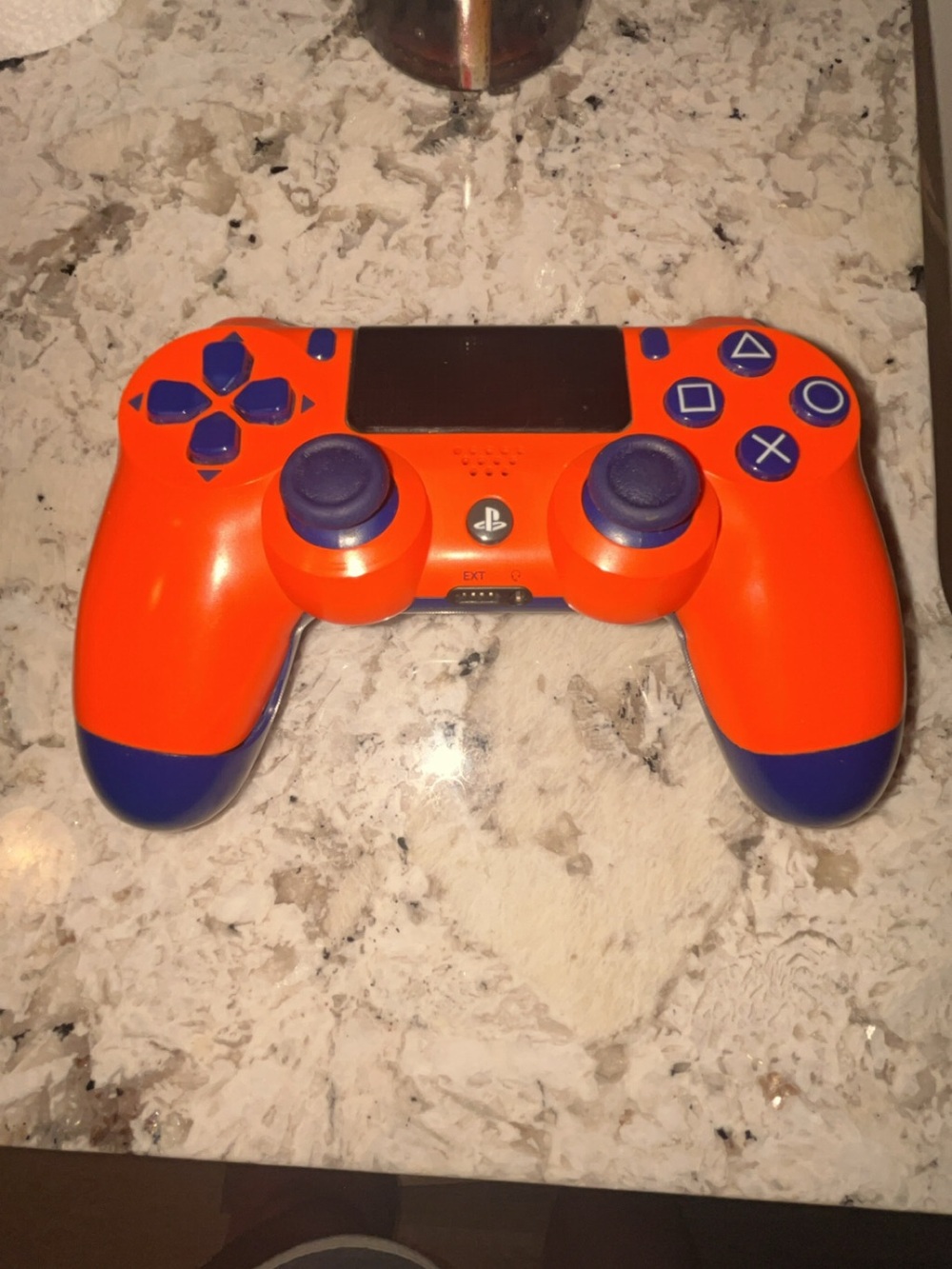 Sony PlayStation 4 DualShock 4 Wireless Controller